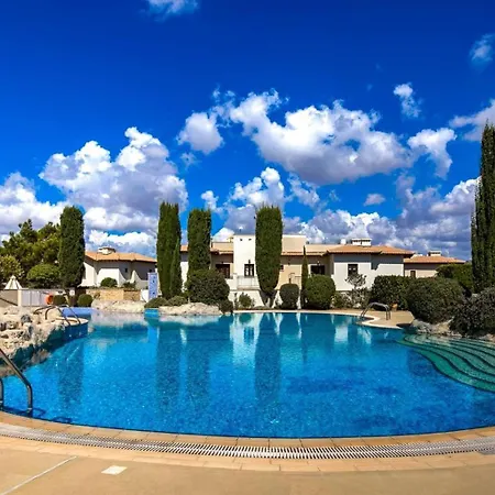 Villa Junior Zeus, Hot Tub And Communal Pool, Aphrodite Hills