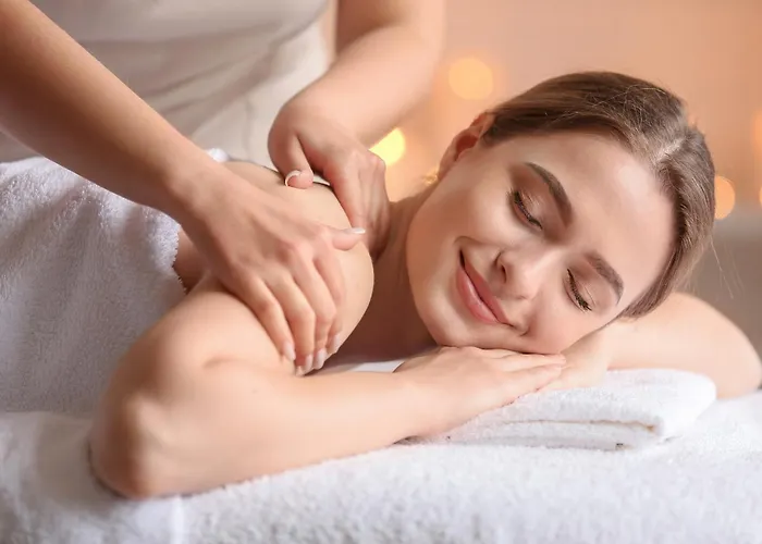 Junior Zeus, Hot Tub And Communal Pool, Aphrodite Hills 库克里亚