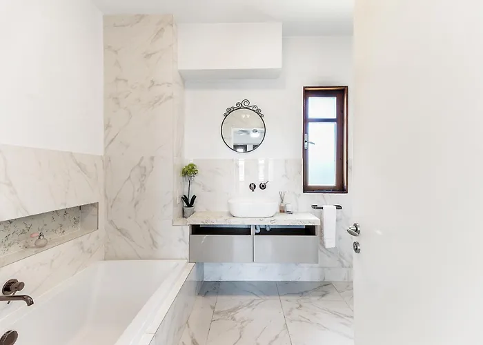 Junior Zeus, Hot Tub And Communal Pool, Aphrodite Hills 别墅 *