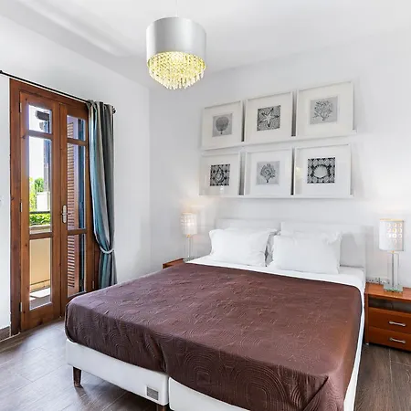 Junior Zeus, Hot Tub And Communal Pool, Aphrodite Hills Villa *