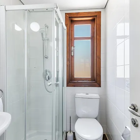 Junior Zeus, Hot Tub And Communal Pool, Aphrodite Hills Вилла Куклия