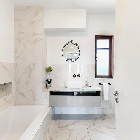 Junior Zeus, Hot Tub And Communal Pool, Aphrodite Hills Villa *