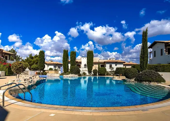 Villa Junior Zeus, Hot Tub And Communal Pool, Aphrodite Hills