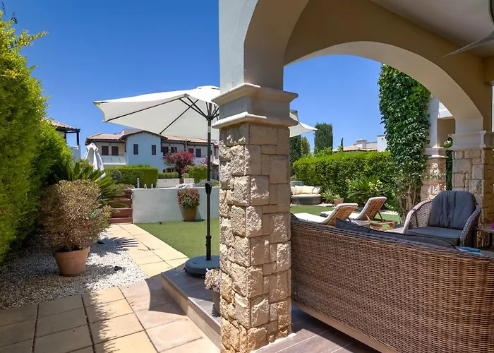 Villa Junior Zeus, Hot Tub And Communal Pool, Aphrodite Hills Kouklia