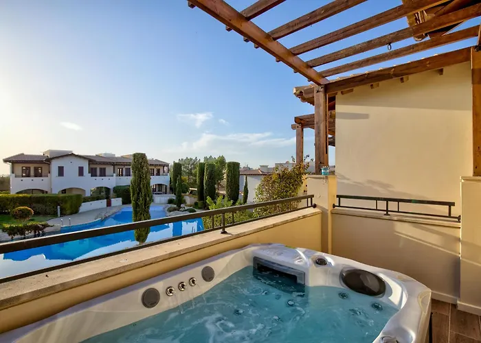 ヴィラ Junior Zeus, Hot Tub And Communal Pool, Aphrodite Hills